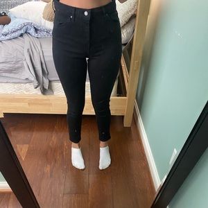Black skinny jeans